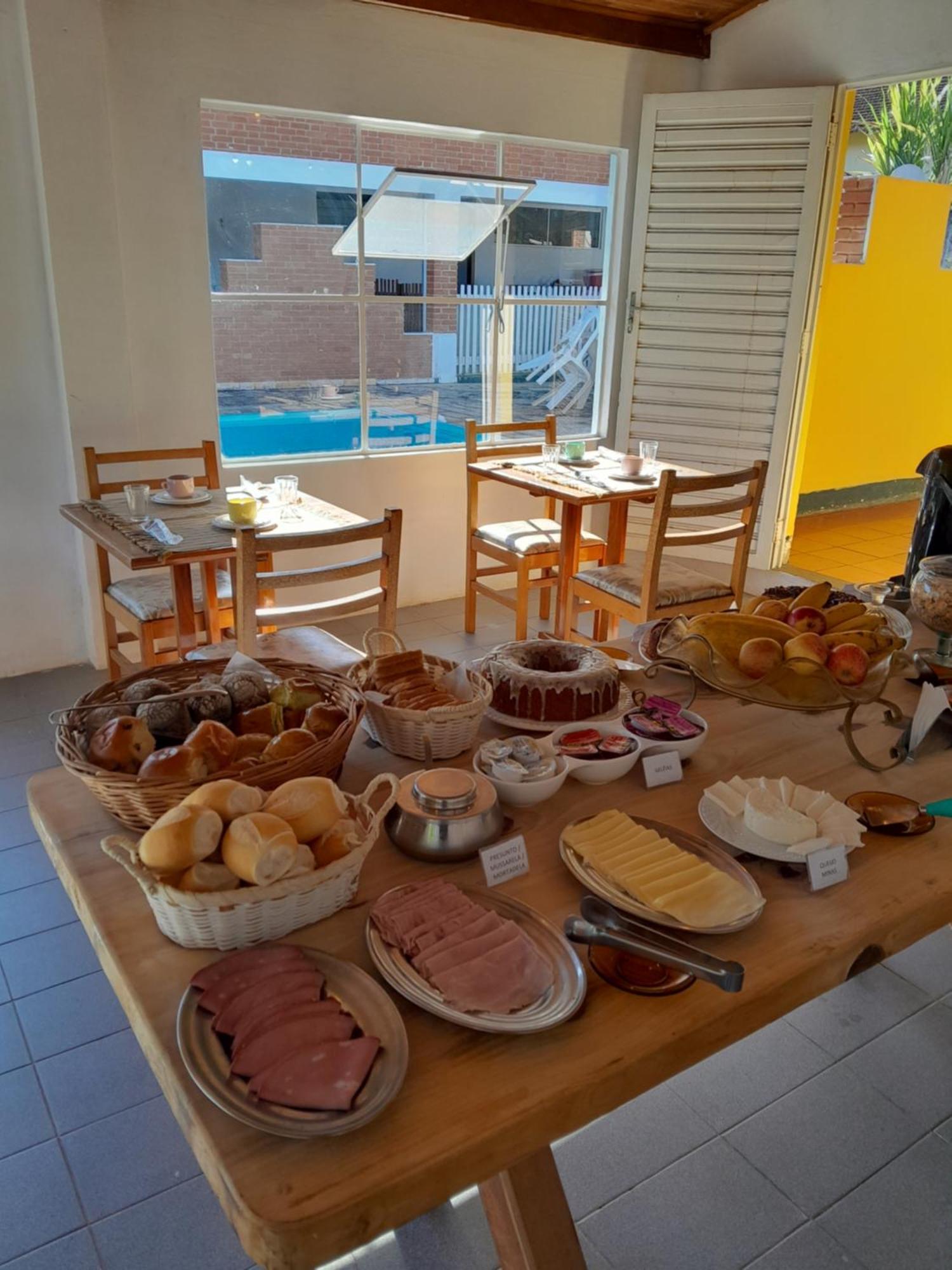 Caminito Hotel Santo Antônio do Pinhal Buitenkant foto